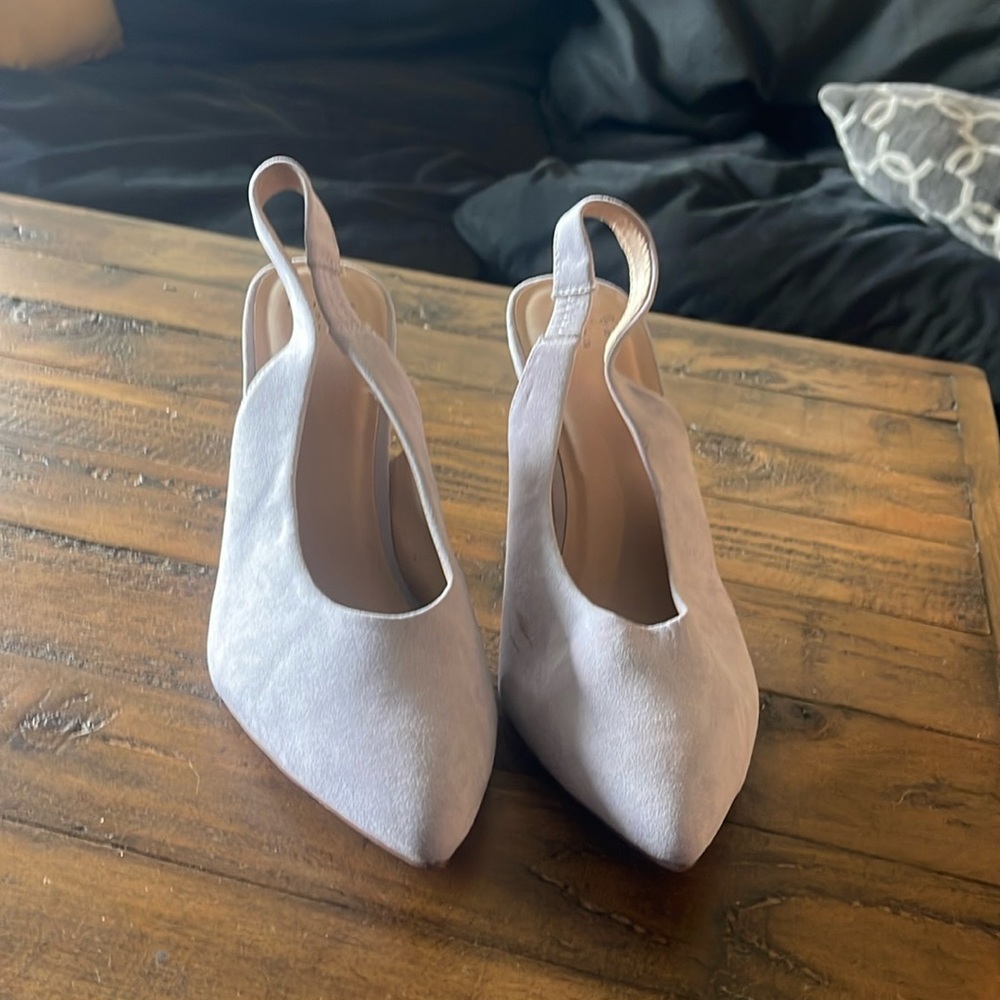 Closed toe lavender sling back heels